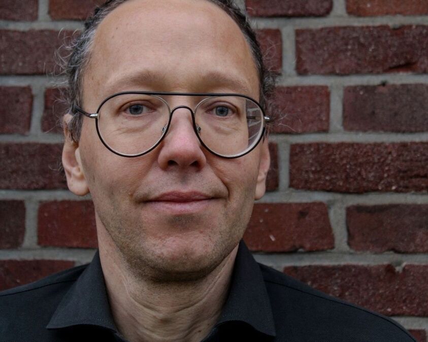 Portretfoto-Hans-Berende-nieuwe-directeur-ECAL-per-15-maart-2025-001