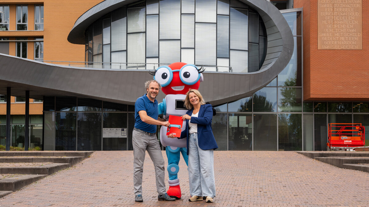 Overhandiging_Gemeentehuis-13