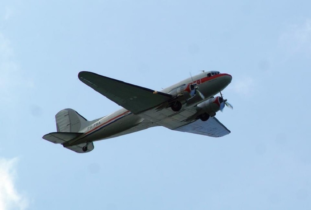 IMG_1709-DC-3-boven-doetinchem-foto-Marco-Wink