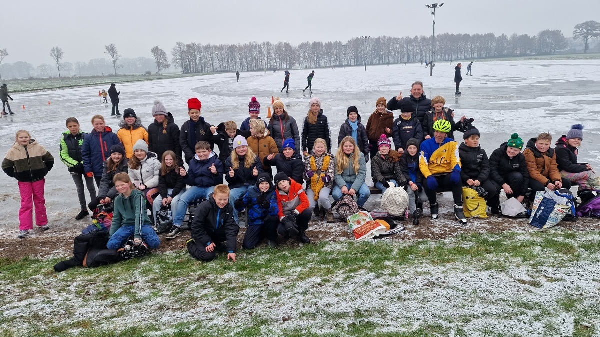 20221216_115040-schoolschaatsen-in-ruurlo-dorpsschool-halle
