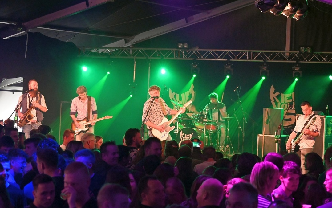 20240503-Knalbal-Halle-lente-editie044-artikelfoto