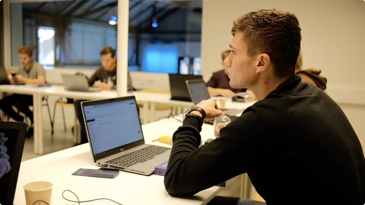 Ad-Engineering-student-scaled