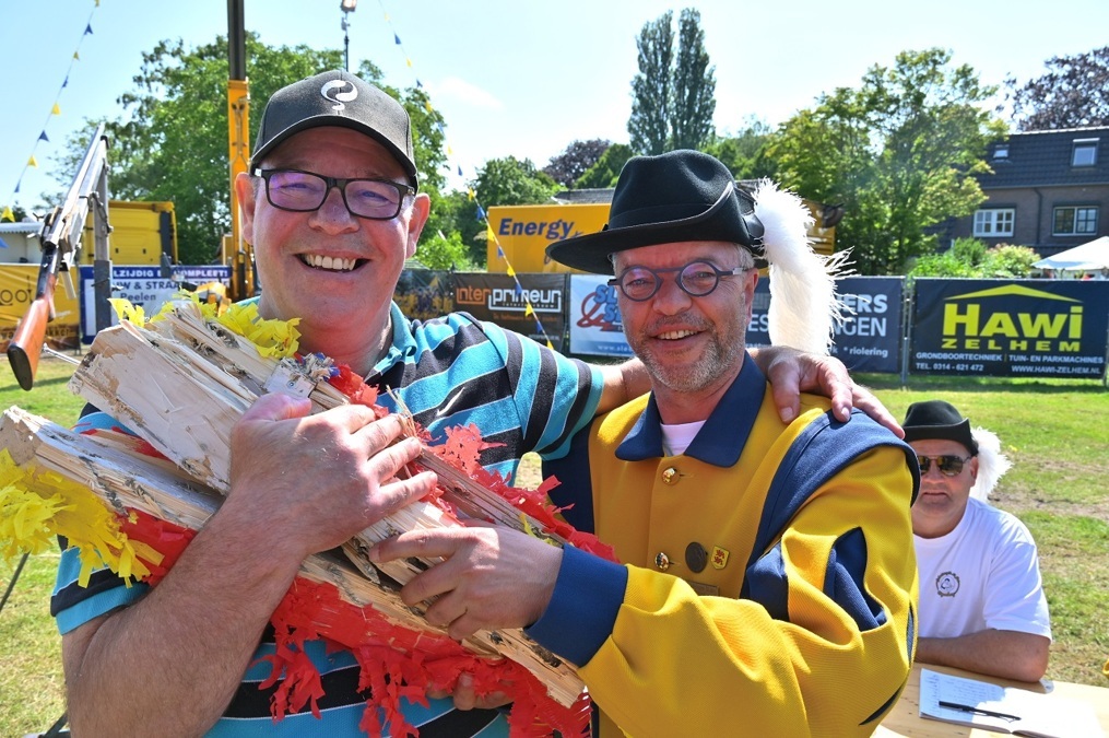 20240624-koning-ronnie-hartman-kermis-Keijenborg-foto-Arno-Wolsink