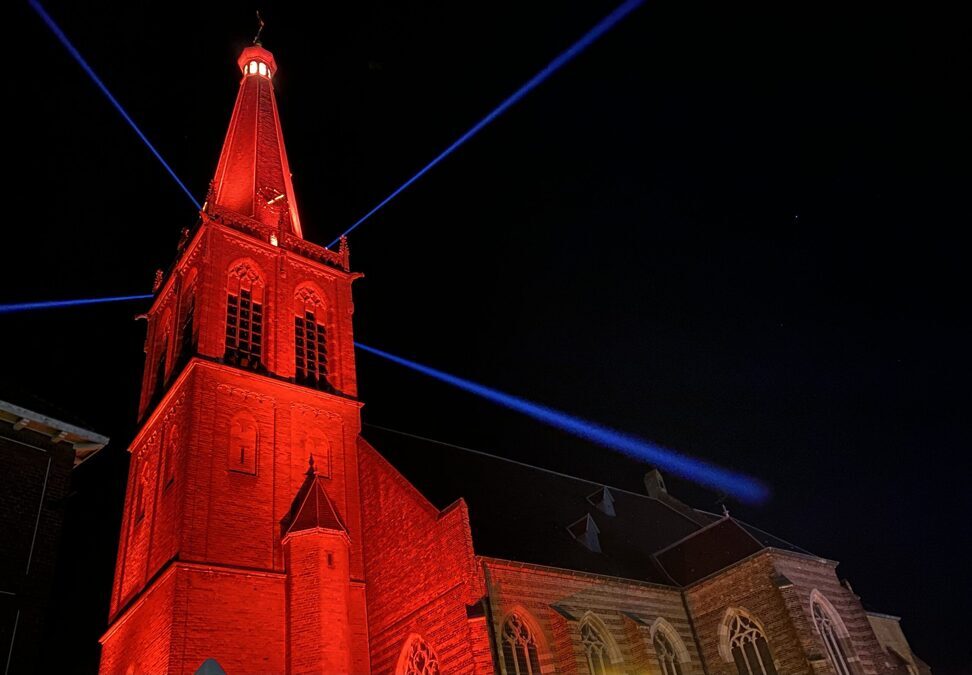 Kerk-verlicht-scaled.jpeg