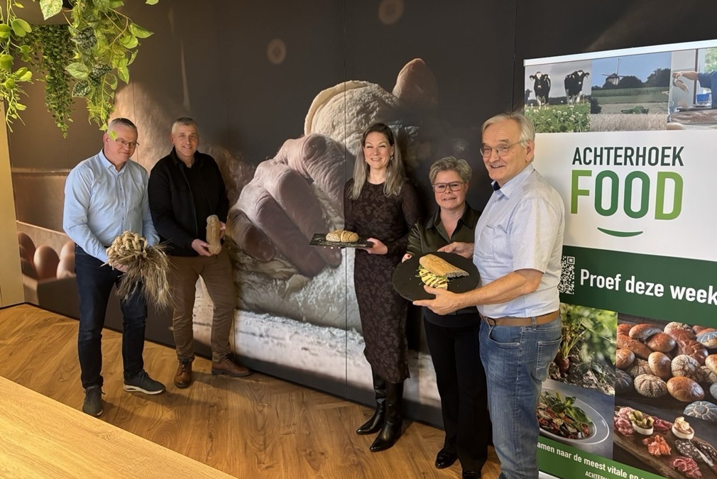 Introductie-Hanos-Kaak-introduceert-Achterhoeks-brood-de-flute-foto