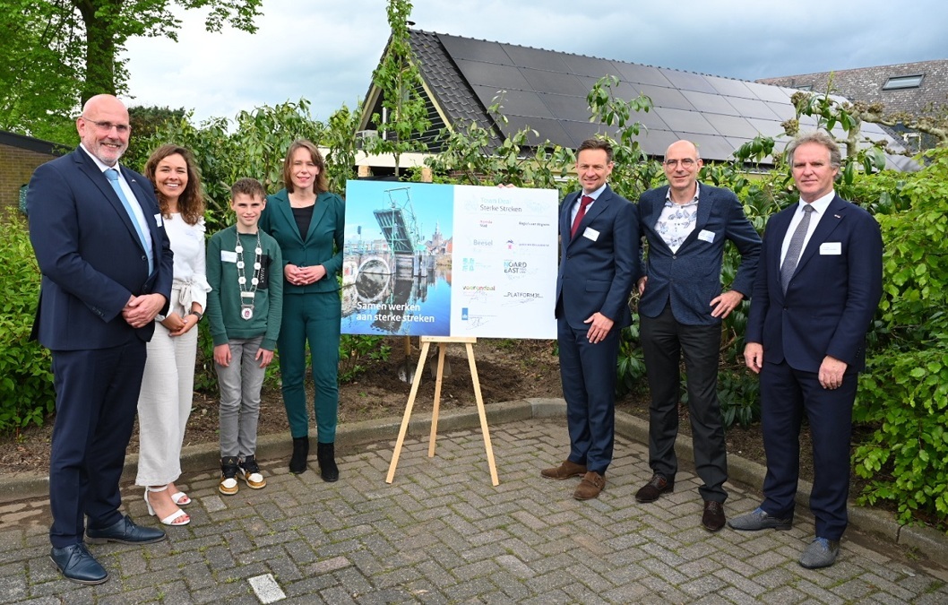 Ondertekening-eerste-Town-Deal-Sterke-Streken-in-Steenderen