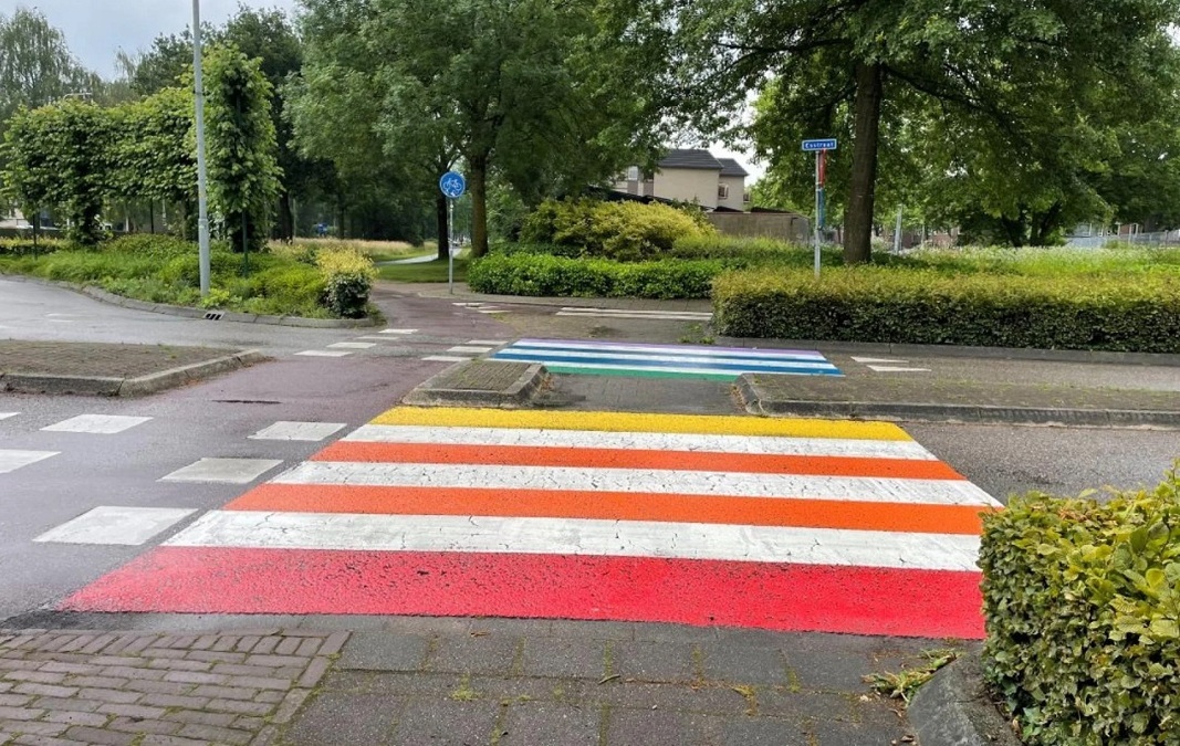 Regenboogzebrapad-in-gemeente-oost-gelre