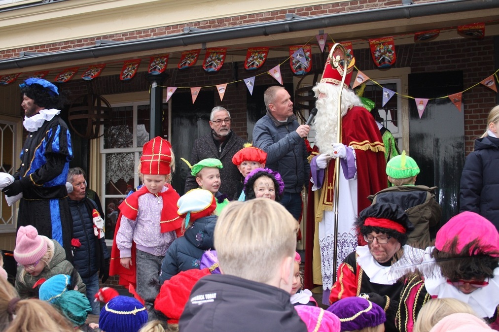 20241123-Sinterklaasintocht-in-Steenderen038-artikelfoto