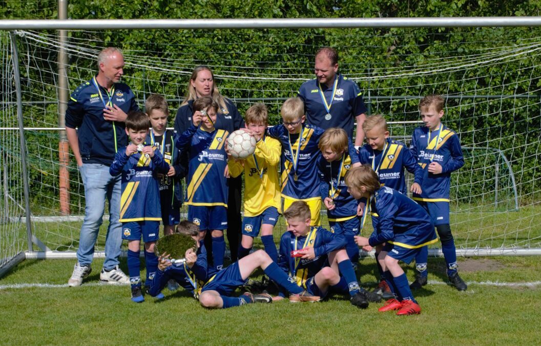 20230528-ZZC20-Jongens-Onder-10-–-2-kampioen-scaled.jpg