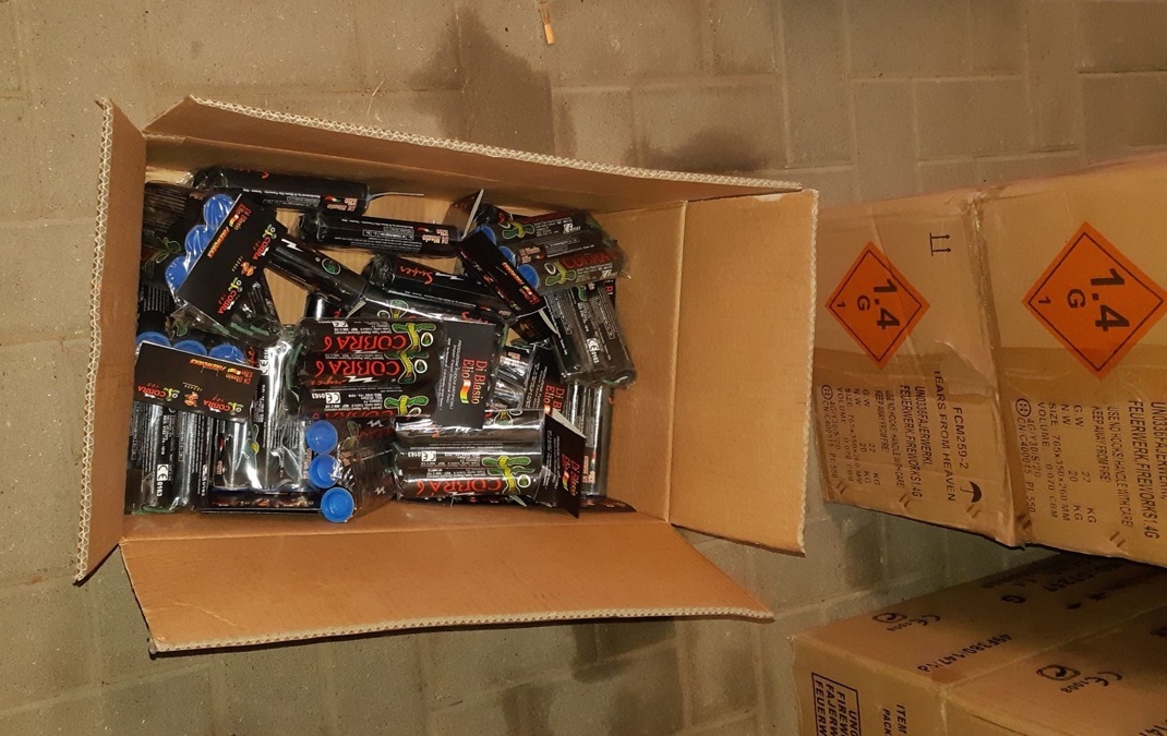 Foto-vuurwerk-politie.jpg