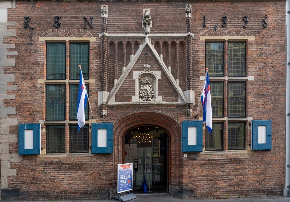 2024-01-31-burgerzaal-ingang-original-foto-Jolanda-van-Velzen