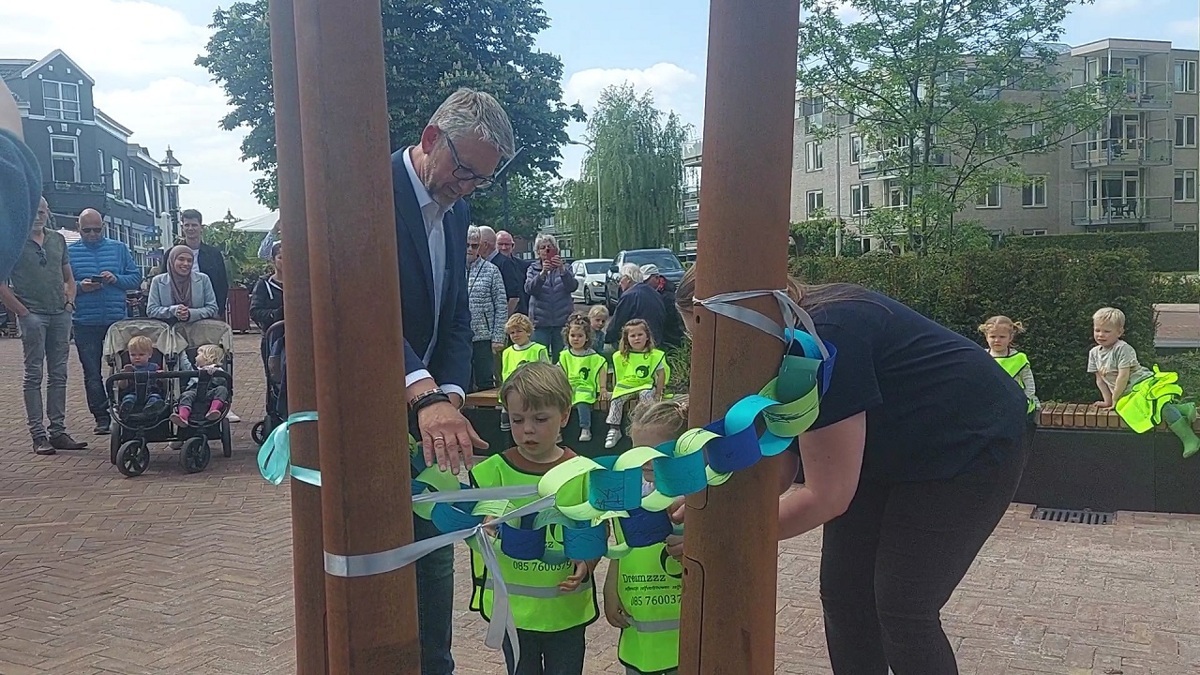 opening-weg-en-bouwbord-markt-06