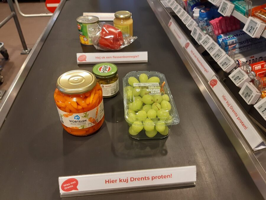 Drentse-beurtbalkies-in-de-supermarkt.-Foto-Huus-van-de-Taol-scaled