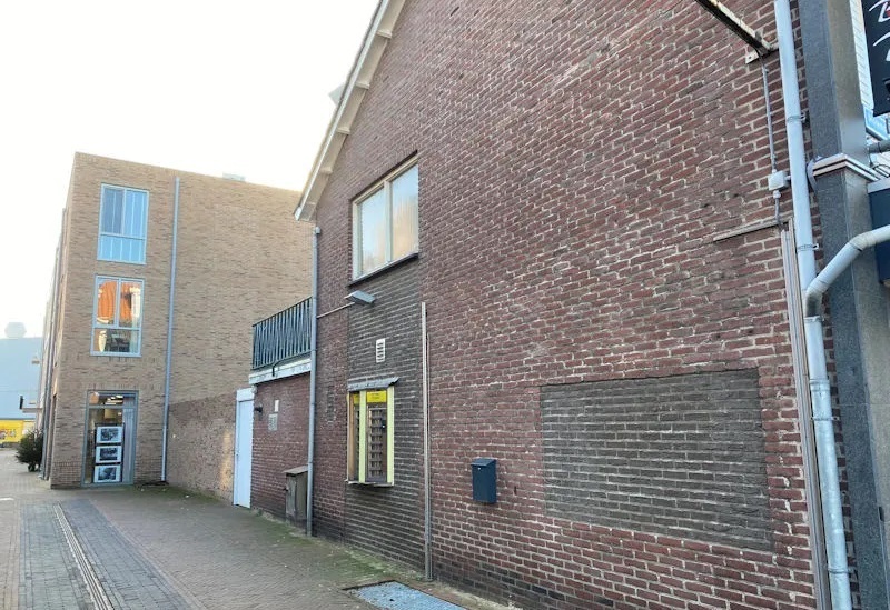 lichtenvoorde-De-Leest-kale-muur.jpg
