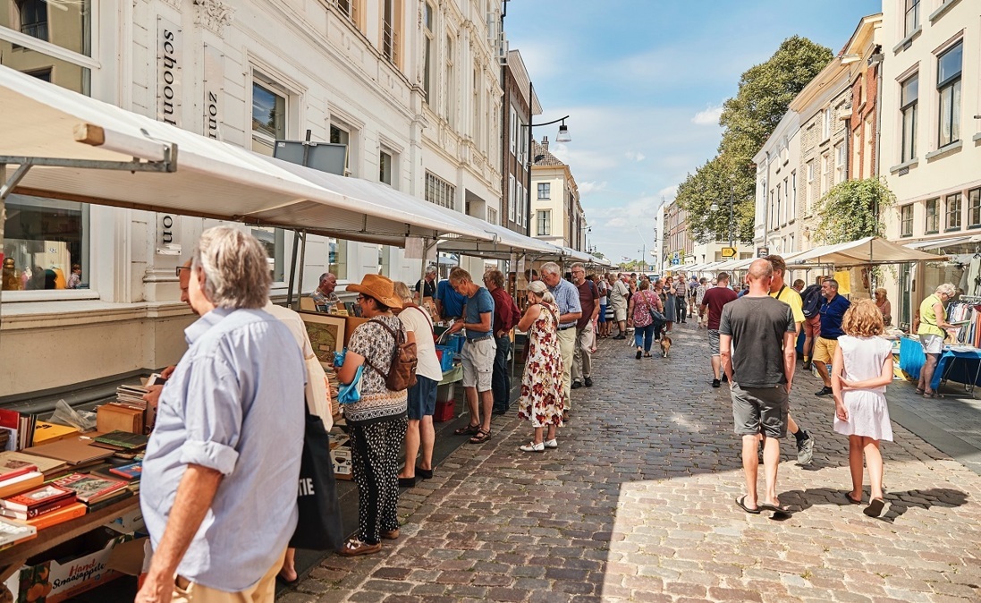 20240718-persbericht-Foto-Zutphense-Boekenmarkt-Stichting-Zutphen-Promotie