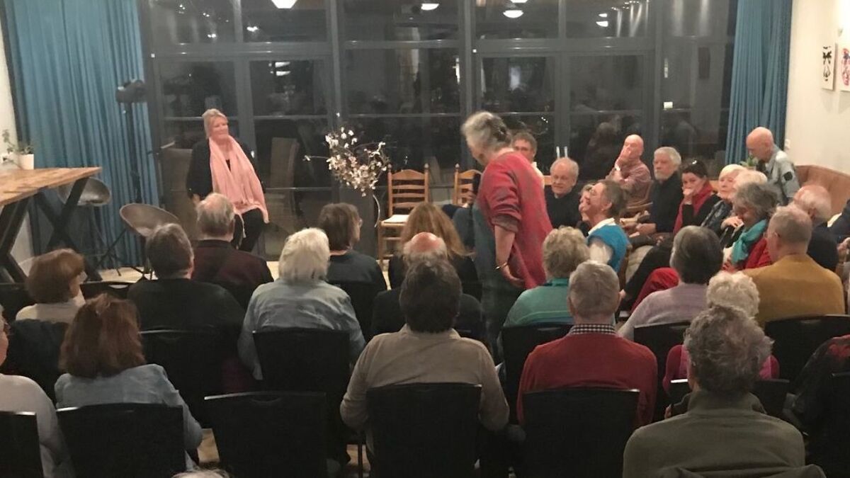 Publiek-n-gesprek-002.jpg