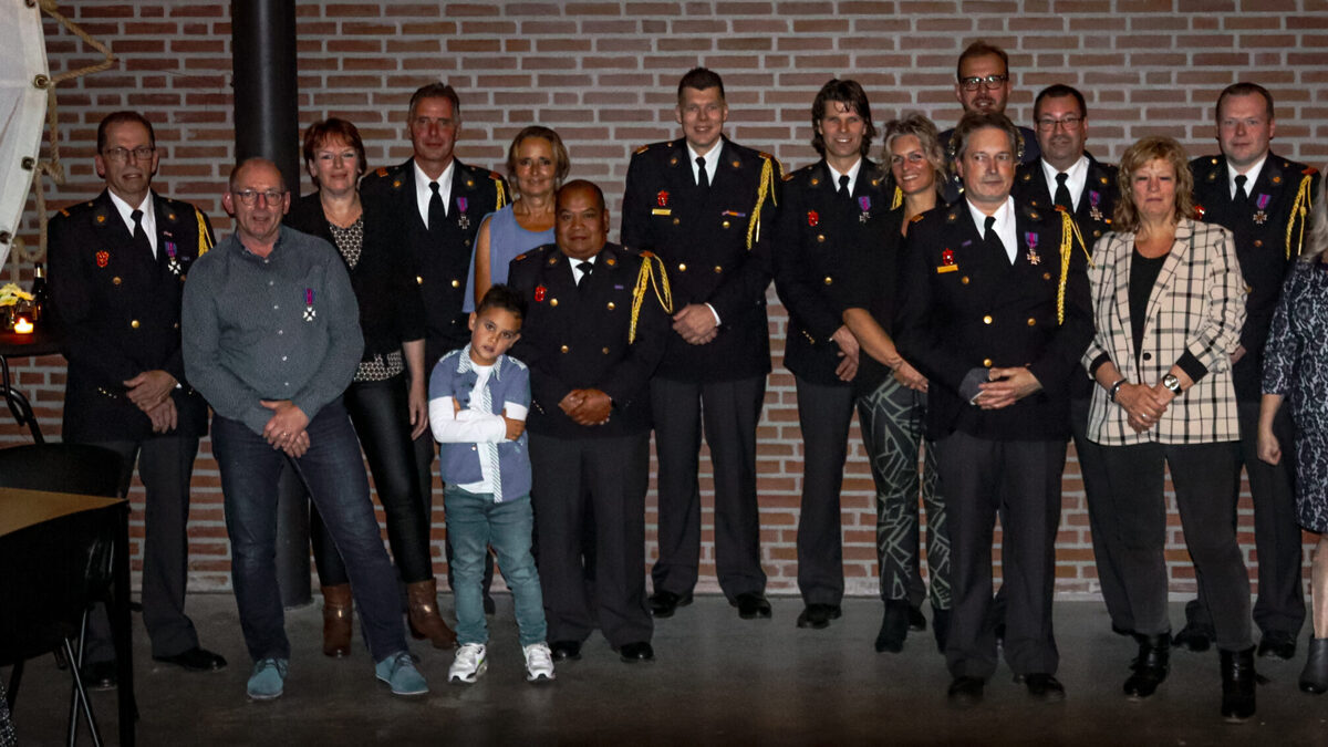 Huldigingsmoment-post-Wehl-8-oktober-2021-scaled.jpg