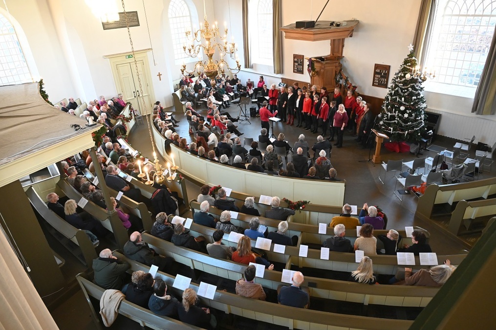20231217-Kerstsfeer-in-kerk-Hummelo-artikelfoto