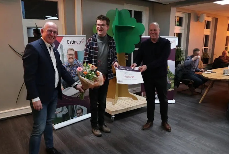 Donaties-van-bedrijven-uit-de-regio-voor-meer-zelfstandigheid-clienten-Estinea.jpg