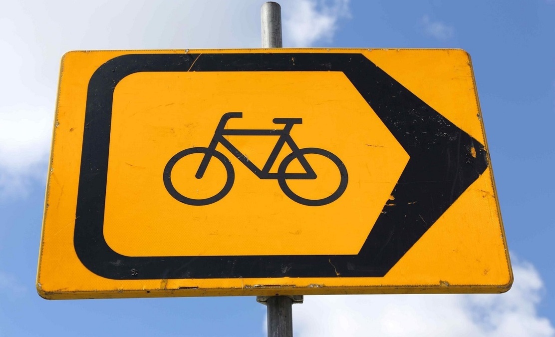 omleidingsbord-fietspad-rechtsaf.jpg