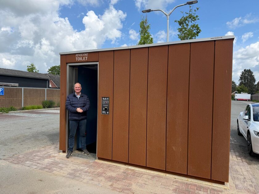 Officiële opening openbaar toilet Dinxperlo