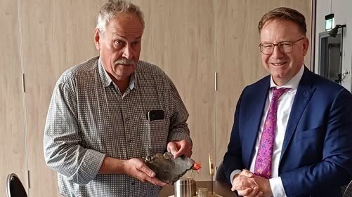 Foto Bert Schieven met Burgemeester Patrick van Domburg(eigen foto)2