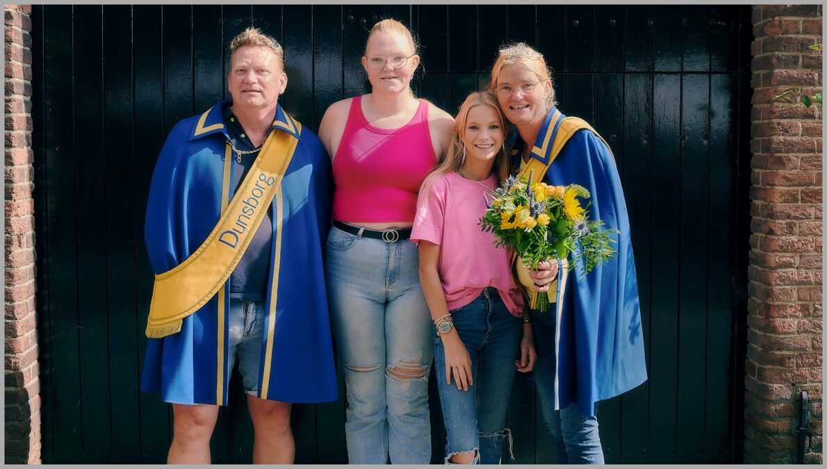 20230826_Buurtfeest_Dunsborg_Koning-rand-scaled