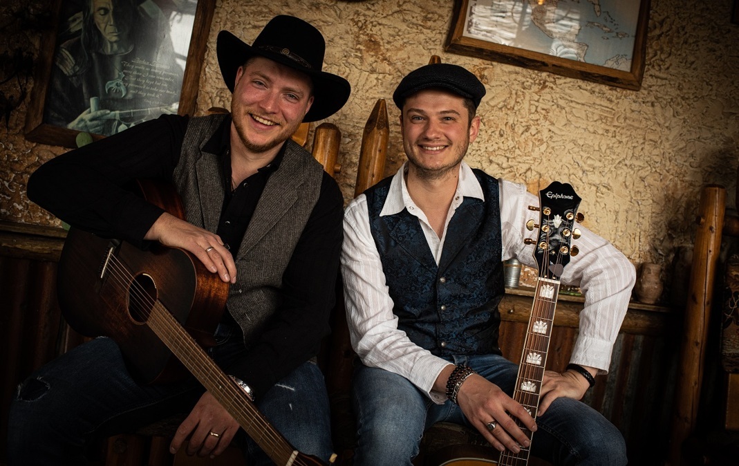 Dru-Cultuurfabriek-The-Dudes-in-de-bar.jpg