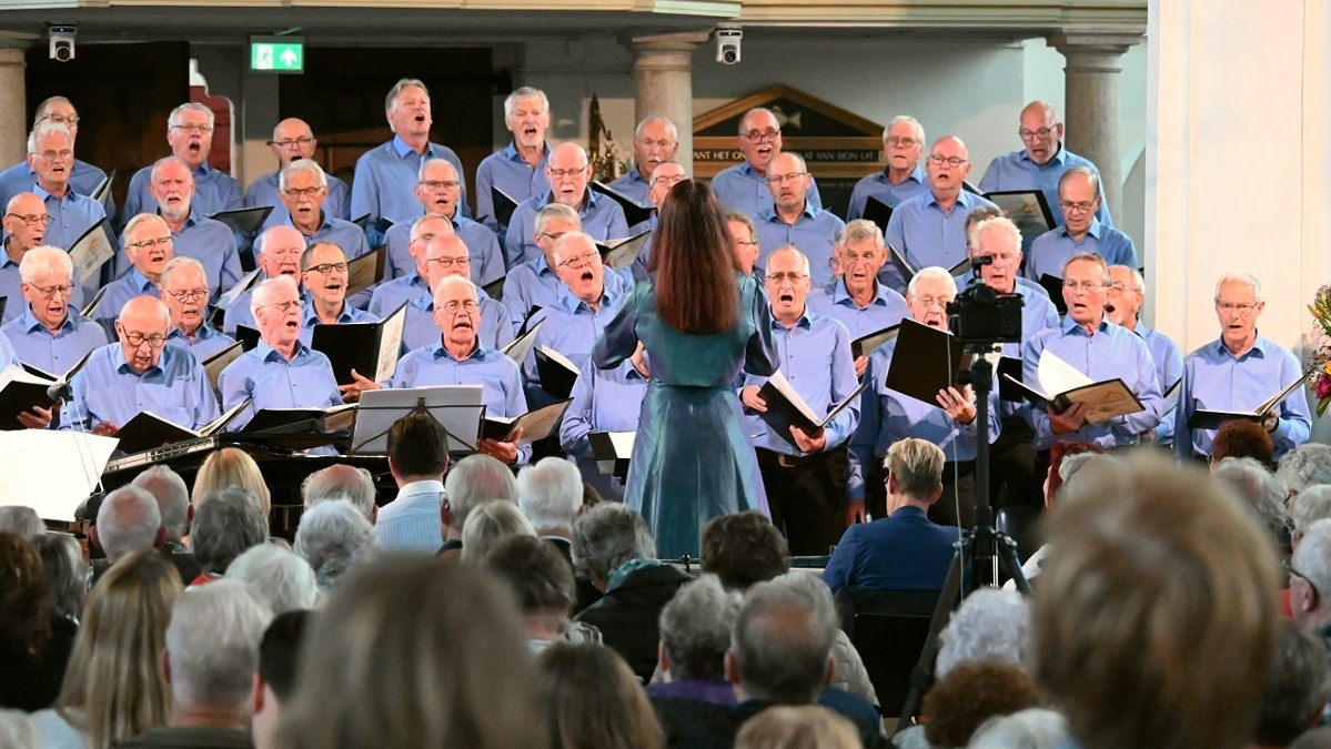 20240526-Concert-Mannenkoor-Zelhem-in-Catherinakerk-in-Doetinchem022-artikelfoto