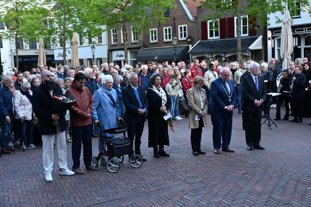 JB-DodenherdenkingLochem2025-05-04-00022.jpg