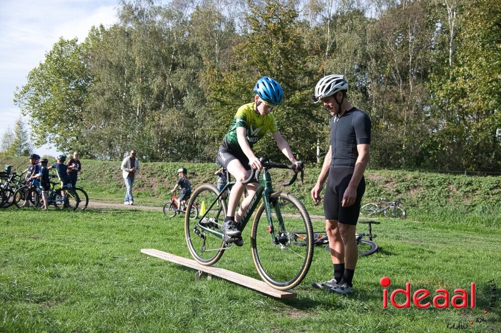 7-10-2026 Clinic veldrijden met Joris Nieuwenhuis (30)