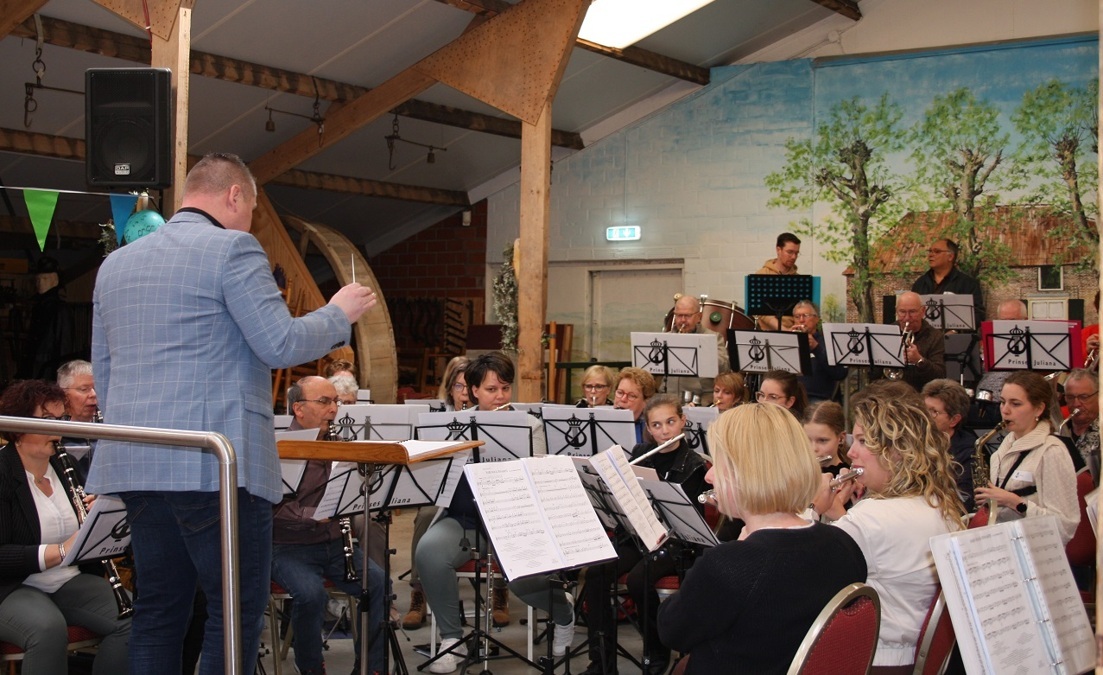 20240420-Muziekvereniging-Juliana-115-jaar-bij-Museum-Smedekinck030-artikelfoto