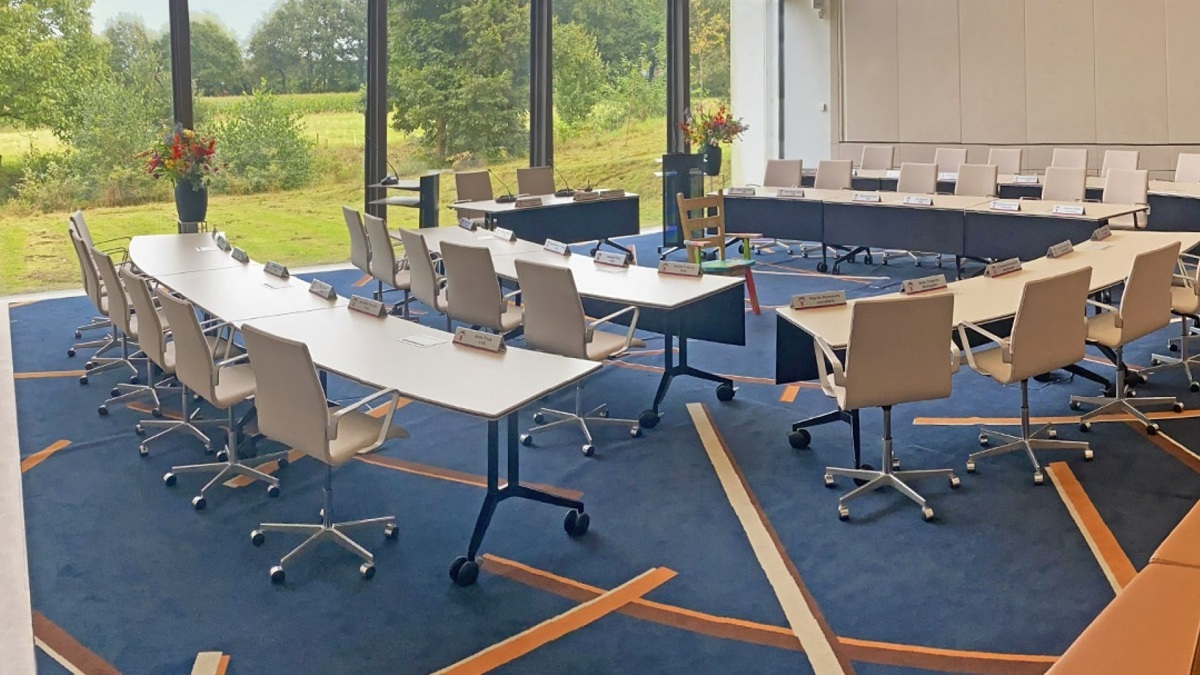 raadzaal-gemeente-bronckhorst.jpg