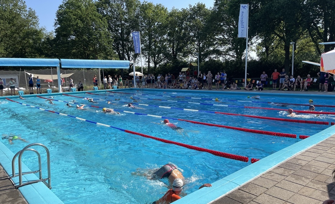 20230611-triatlon-hengelo-zwemonderdeel