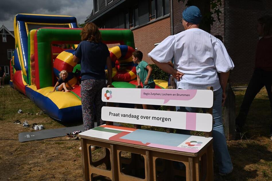 Zomertoer in Laren trekt jong en oud