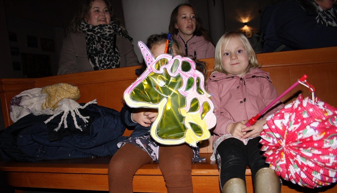 20231111-Viering-van-Sint-Maarten-in-Hengelo003-artikel