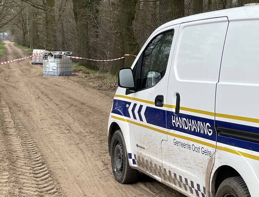 Auto-handhaving-zandweg-foto-gemeente-oost-gelre