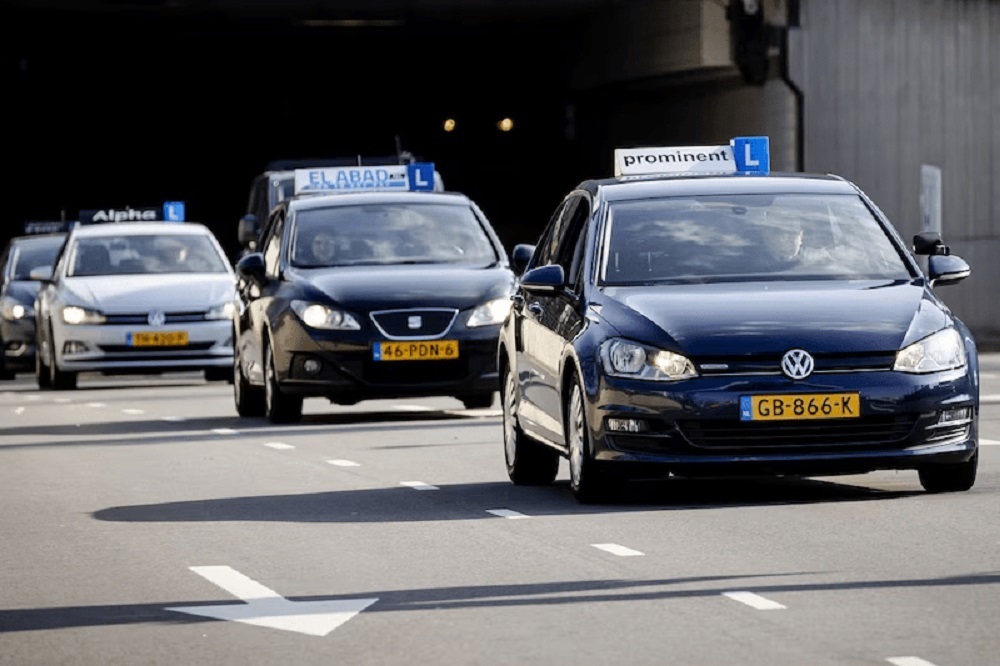 dofyxfmb53sp_rijschoolhouders-foto-autotrack