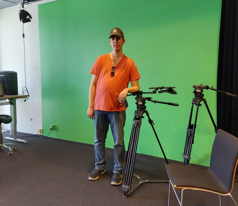 roel-met-spierziekte-bij-rock-en-rolstoel-producties