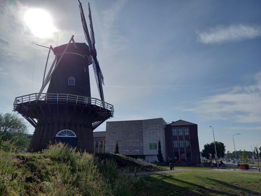 20220520_094127-Walmolen-op-achtergrond-depot-Erfgoedcentrum-scaled
