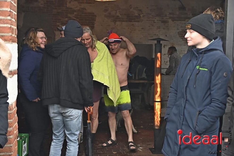 JB-nieuwjaarsduik-2026-01-01-011