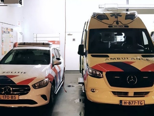 politie-zutphen-politieauto_ambulance