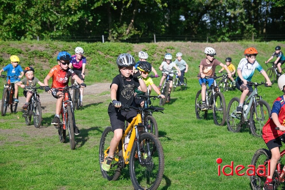 7-10-2026 Clinic veldrijden met Joris Nieuwenhuis (20)
