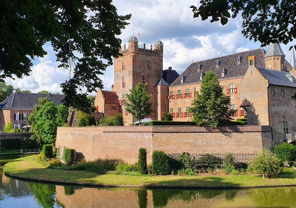 501683_497706_497643_Kasteel_huis_Bergh