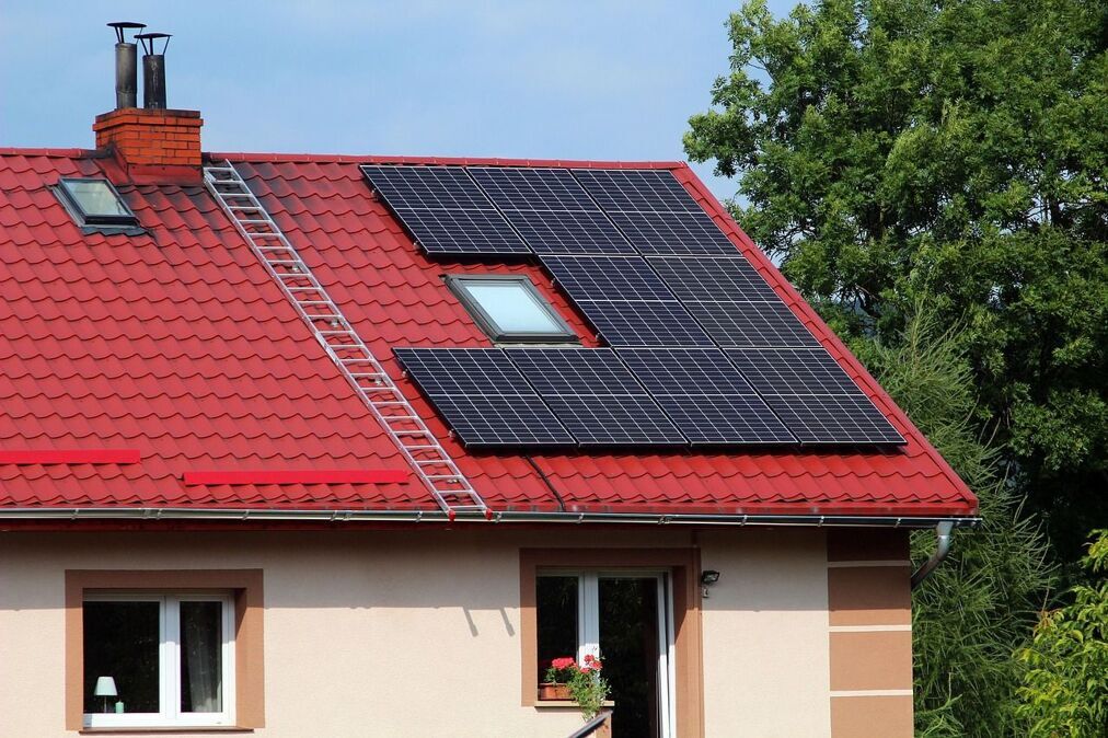 solar-panels-6940440_1280
