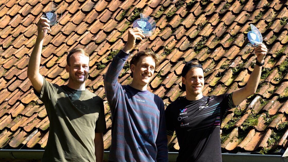 Marijn Binnekamp en Anneloes Rondeel winnaars The Chariot Triathlon Eibergen