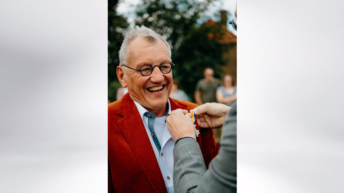 20240714-Koninklijke-onderscheiding-Gerrit-Esselink-fotograaf-Iwky