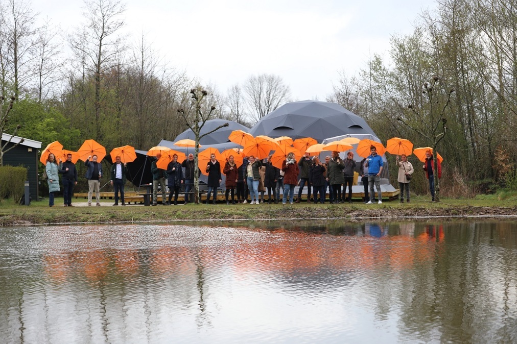 Kamperen-in-de-Achterhoek-deelnemers-bij-Round-Holly-opening-kampeerseizoen.jpg