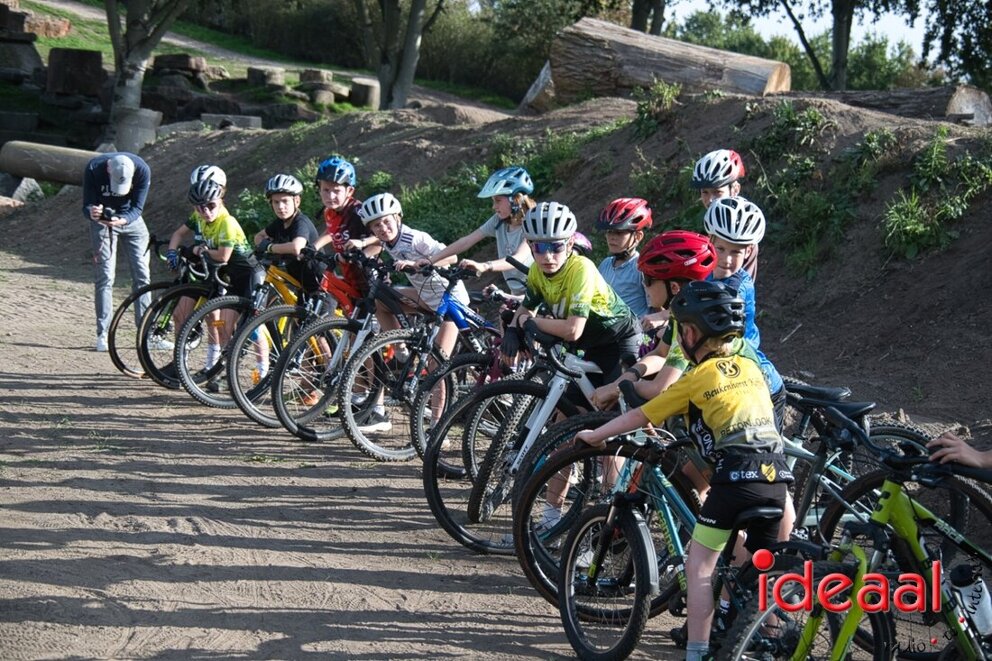 7-10-2026 Clinic veldrijden met Joris Nieuwenhuis (24)