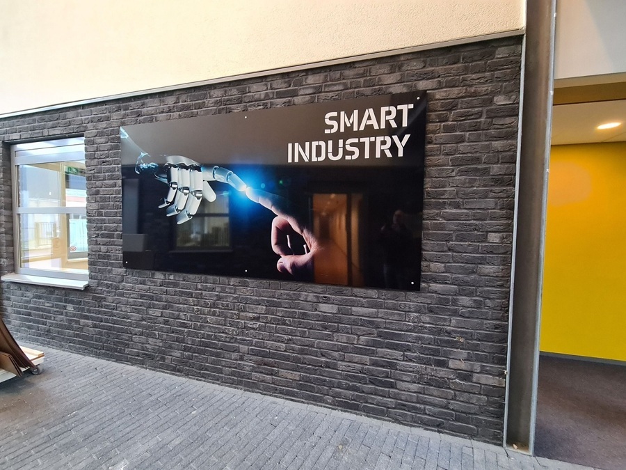 foto-SignSellers-facebook-Smart-Industrie-lokaal.jpg